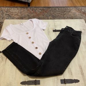 OLD NAVY “The Flirt” black jeans. Size 4. Excellent used condition.